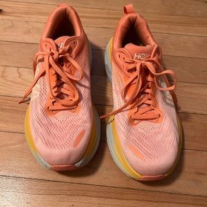 Hoka Bondi 8 size 9.5 in Shell Coral / Peach Parfait